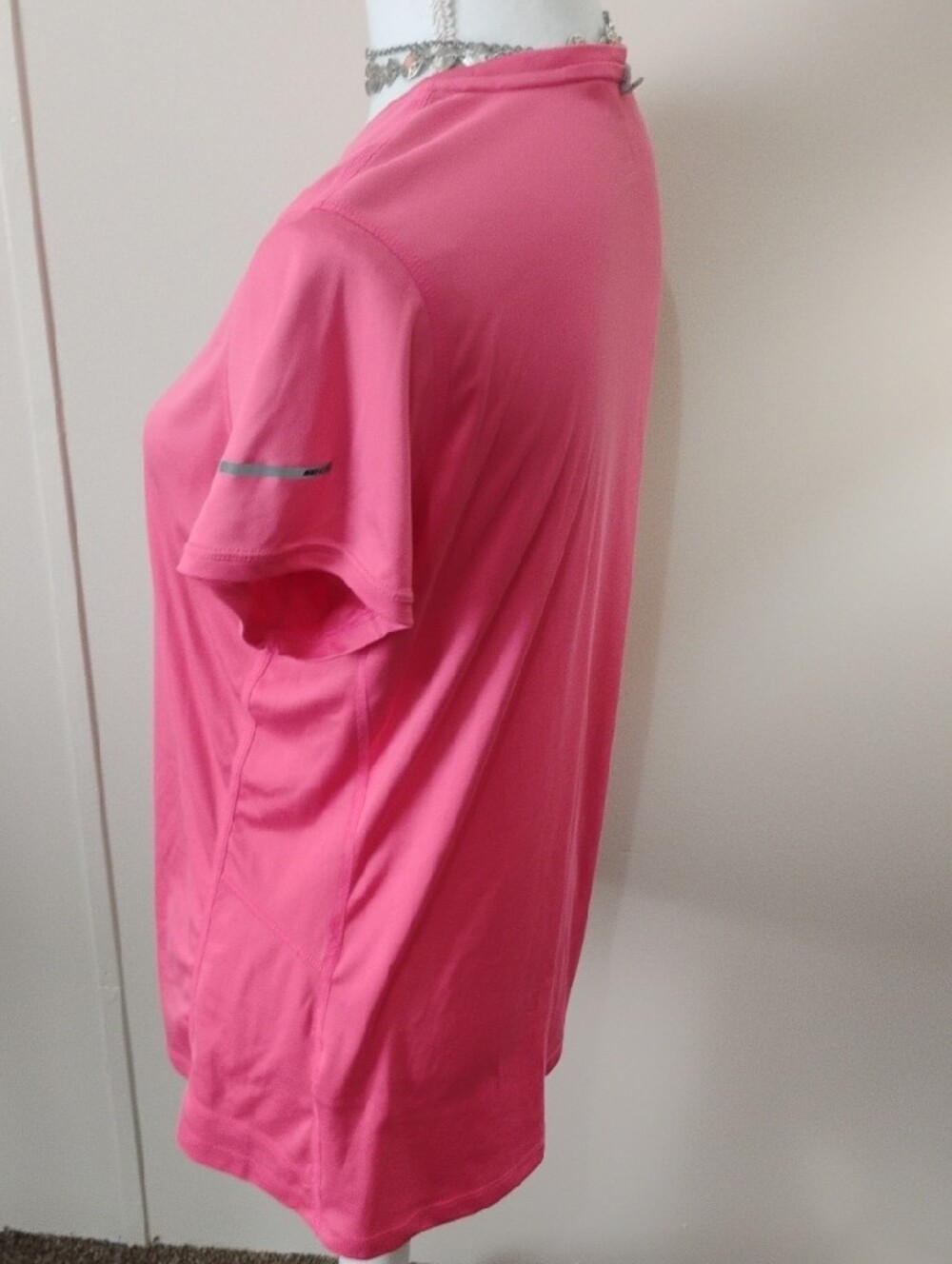Nike Tops - Picture 6 of 7